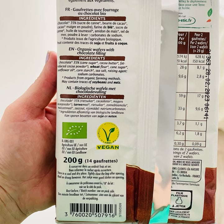 review photo of Jardin bio etic Gaufrettes chocolat shared by @thecurvyblondevegan on 24 Jun 2022 - review