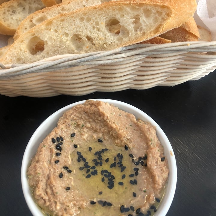 review photo of La Mandrágora hummus di lenticchie shared by @gigiotta123 on 17 Jun 2022 - review