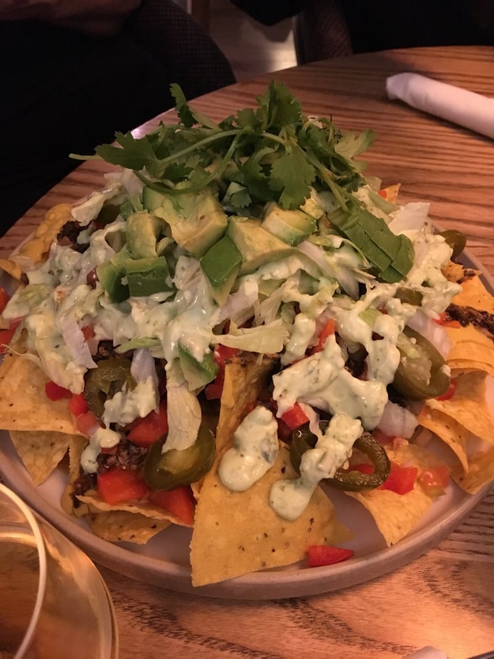 photo of Fresh on Spadina Nachos shared by @veganbee on  12 Sep 2019 - review