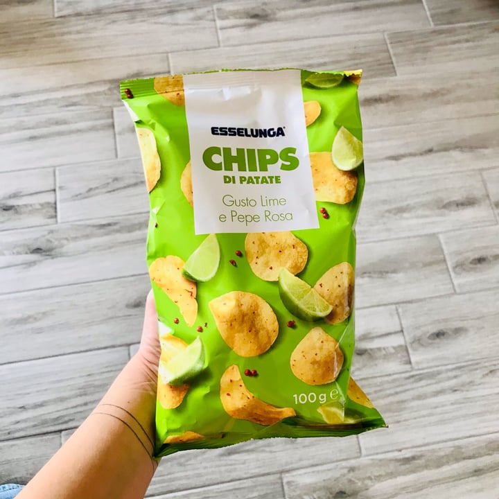 photo of  Esselunga Chips di patate lime e pepe rosa shared by @mibuttogiulia on  27 Oct 2022 - review