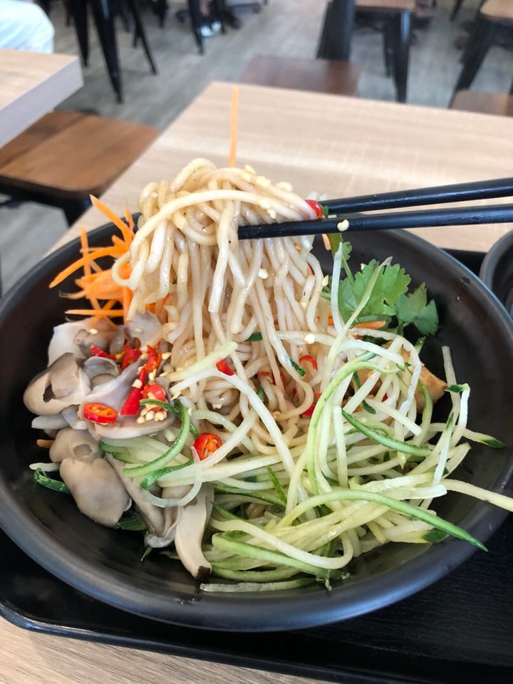 photo of Greendot Vegetarian Bugis Junction Shittake Mushroom Sauce Noodles shared by @eritakay on  26 Jun 2018 - review