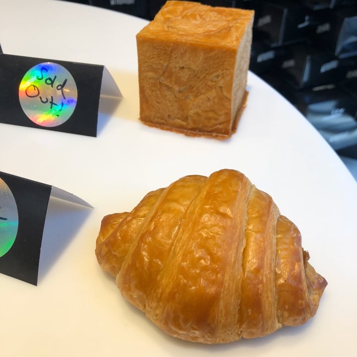 photo of Weirdoughs (Temporarily Closed) Classic Croissant shared by @robopig on  27 Mar 2020 - review