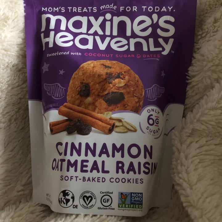 review photo of Maxine’s Heavenly Cinnamon Oatmeal Raisin Cookie shared by @mangogal on 10 Feb 2021 - review