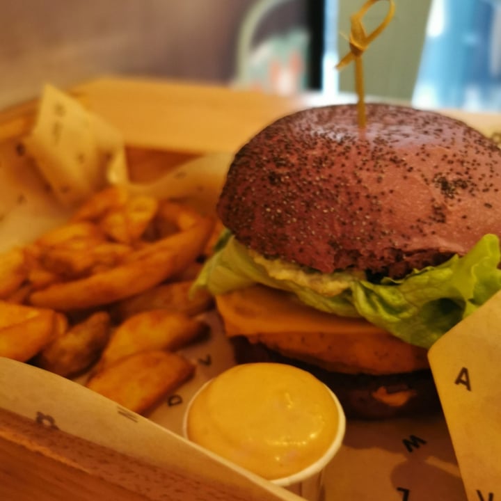 photo of Flower Burger Cheese cecio shared by @marghe86 on  18 Mar 2022 - review