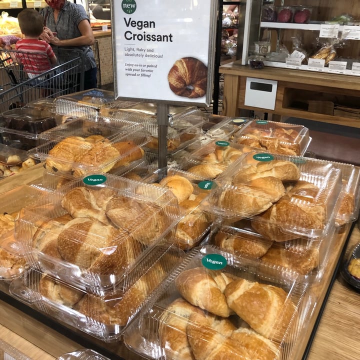 photo of Whole Foods Market vegan croissants shared by @callmemarleigh on  29 Dec 2020 - review