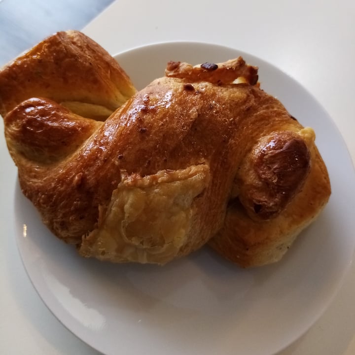 photo of Pasticceria San Marco Brioche alle noci shared by @robertanatoli on  14 Mar 2022 - review