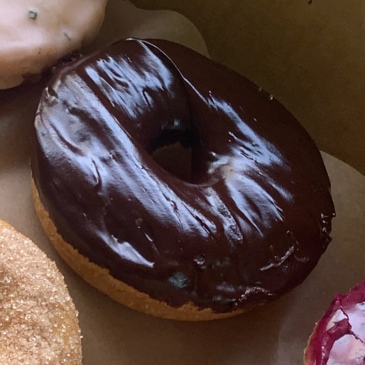 photo of Rainbow Bakery Chocolate Donut shared by @moozoogabba on  20 Aug 2022 - review