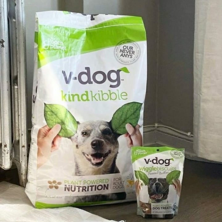 photo of v-dog v-dog kind kibble 30 LB bag shared by @earthhome on  16 Dec 2021 - review
