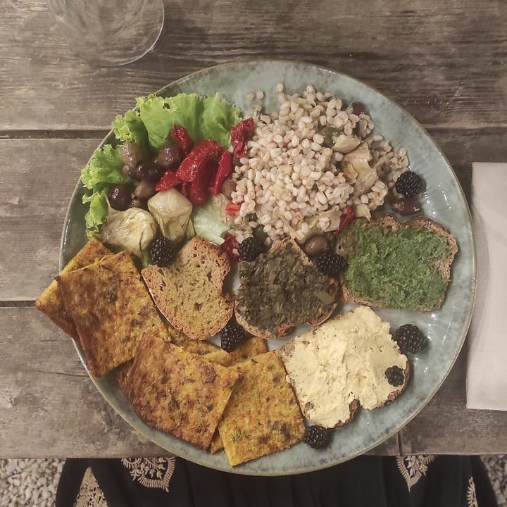 review photo of Camping Orti di Mare Antipasto vegano shared by @laemmeti on 13 Jun 2022 - review