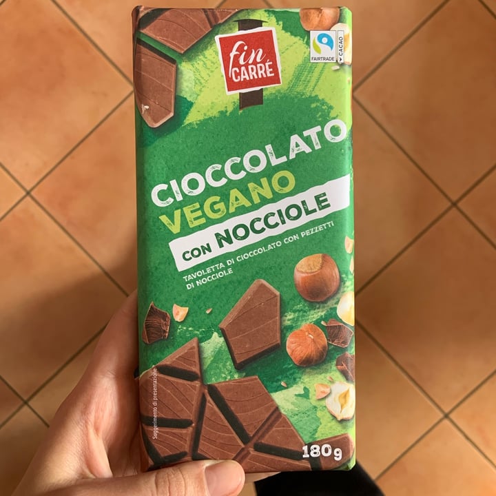 photo of Fin Carré Cioccolato vegano con nocciole shared by @gaiasct on  06 Oct 2022 - review