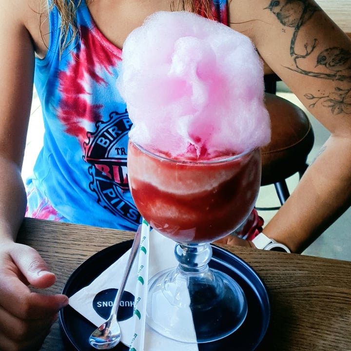 review photo of Hudsons, The Burger Joint (Muizenberg) Candyfloss Strawberry Vegan Milkshake shared by @aspatat on 22 Mar 2022 - review