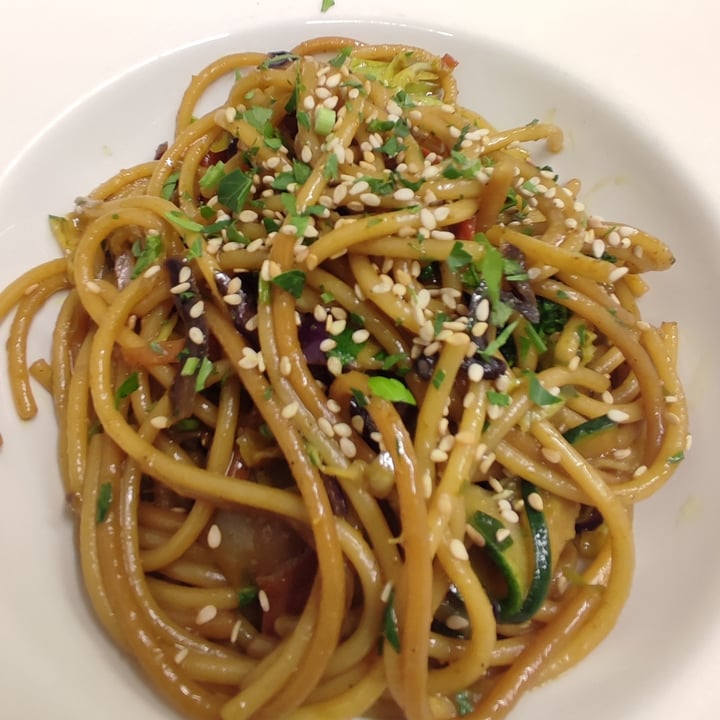 photo of L'ENCANT VEGETARIÀ Spagetti salteados shared by @esther7 on  19 Feb 2022 - review
