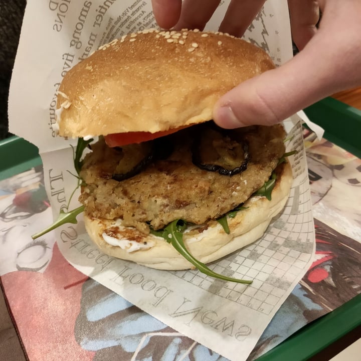photo of Duecento Grammi Patty & Buns Vegan Soul Food shared by @vegankiyo on  28 Feb 2022 - review