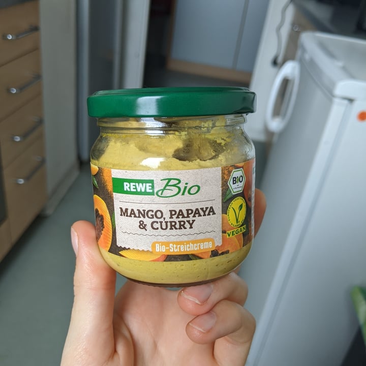 photo of Rewe Bio Bio-Streichcreme Mango, Papaya Curry shared by @vgntraveler on  21 Jan 2021 - review