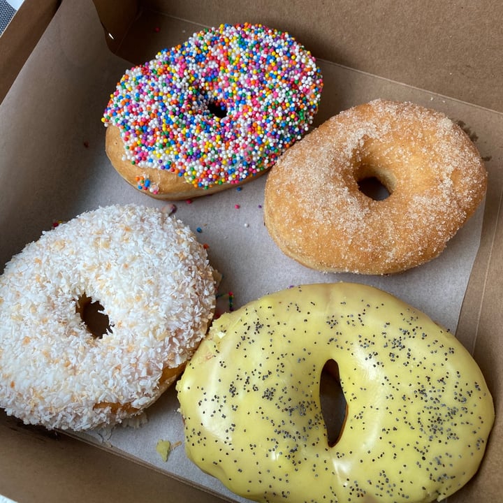 photo of bloomer's on Queen Donuts shared by @pumpkinbunny on  15 Jun 2021 - review