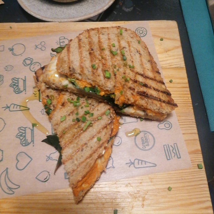 photo of Green & Berry Grill Cheese Vegan shared by @lauretalaulau on  31 Mar 2022 - review