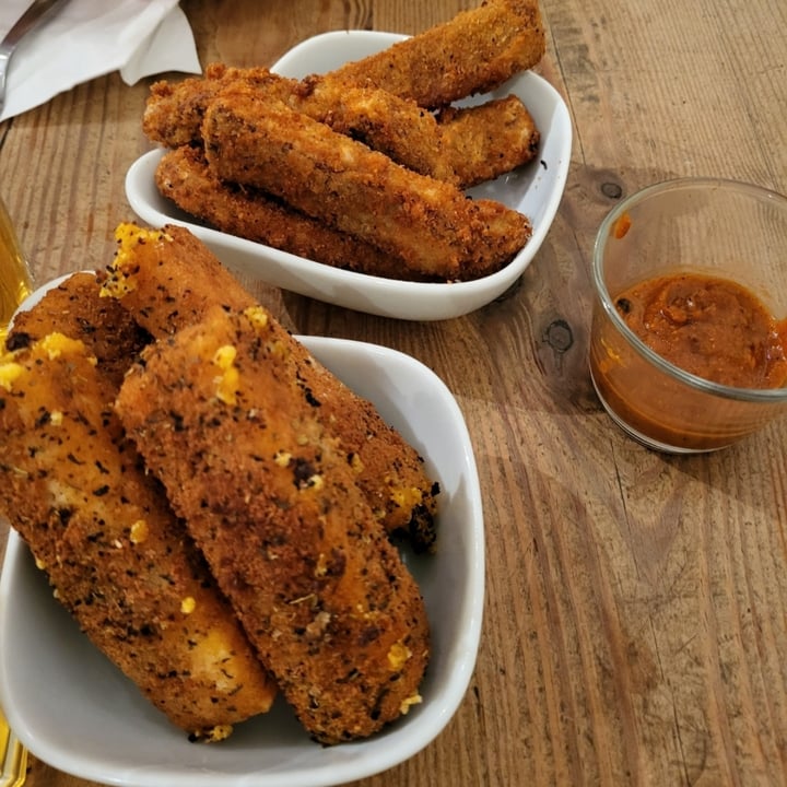 review photo of The Judgy Vegan café & bar Croquettes aux Fauxmage shared by @ceciliagb on 15 Apr 2022 - review