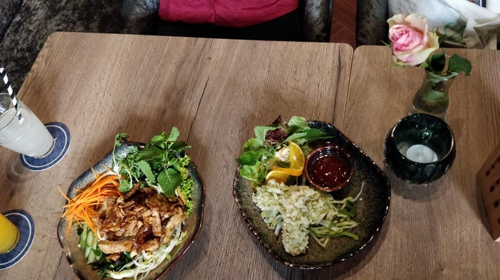 review photo of Soy Vegan München Mien Tron Glassnoodles with morels, shitake , pak choi, cucumber, coriander and pickled Bean sprouts of homemade style shared by @regikling on 02 Oct 2019 - review