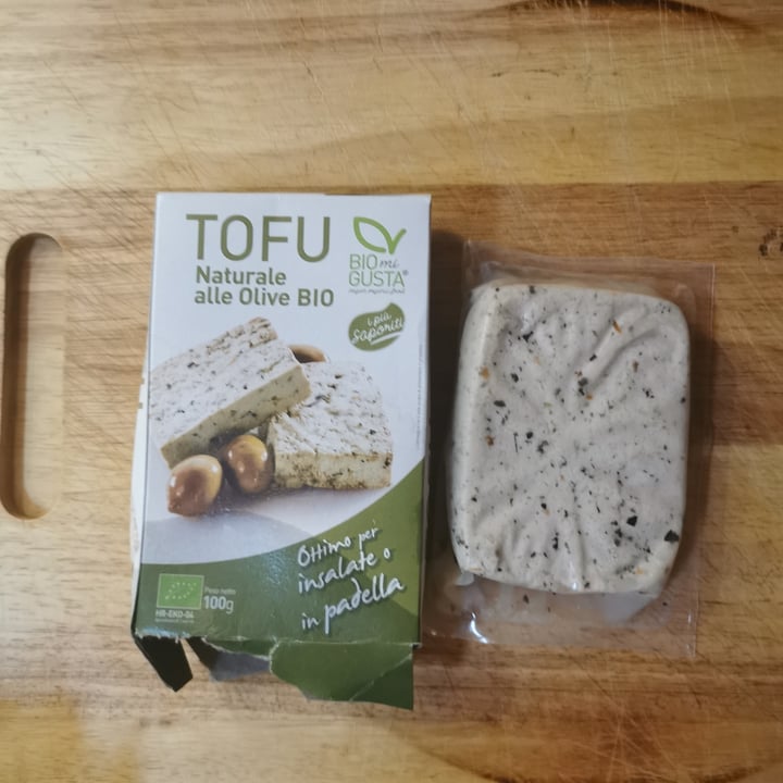 photo of Biomigusta Tofu Naturale Alle Olive Bio shared by @ilabar on  25 May 2022 - review