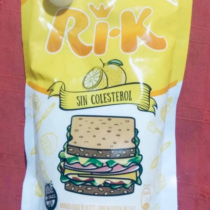 review photo of Ri-k Mayonesa Vegana Sin Colesterol shared by @valen2001tina on 27 Aug 2020 - review