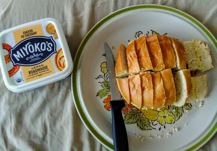 photo of Miyoko's Creamery Cheers to Cheddah Roadhouse Cheese Spread shared by @veganfarmersdaughter on  28 Nov 2019 - review