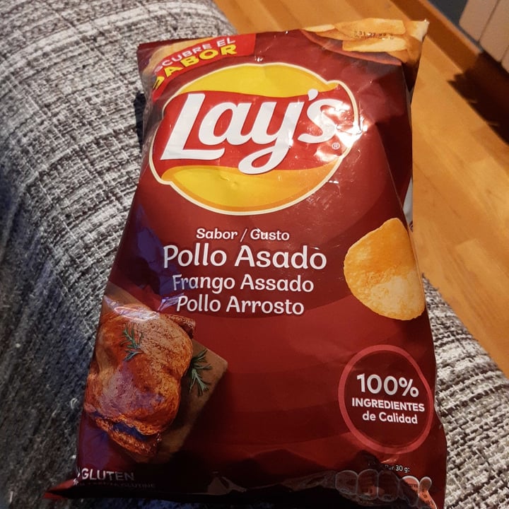 photo of Lay's Papas Fritas Sabor Pollo Asado shared by @chiaramichelle on  27 Jun 2022 - review