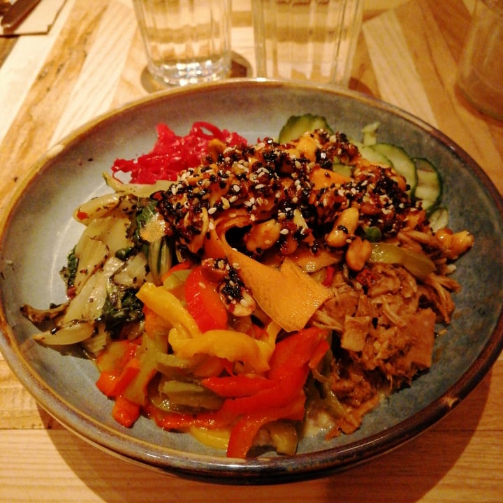 photo of Nutbutter Rainbow Pad Thai shared by @ross90 on  22 Apr 2022 - review