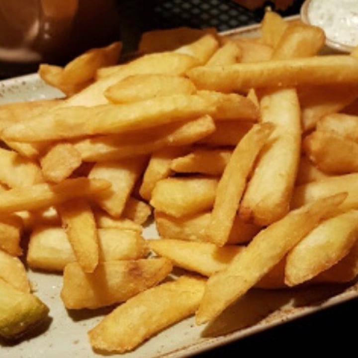 review photo of PETER PANE Hamburg Schlump Burgergrill & Bar crunchy fries shared by @chrysalide00 on 16 May 2020 - review