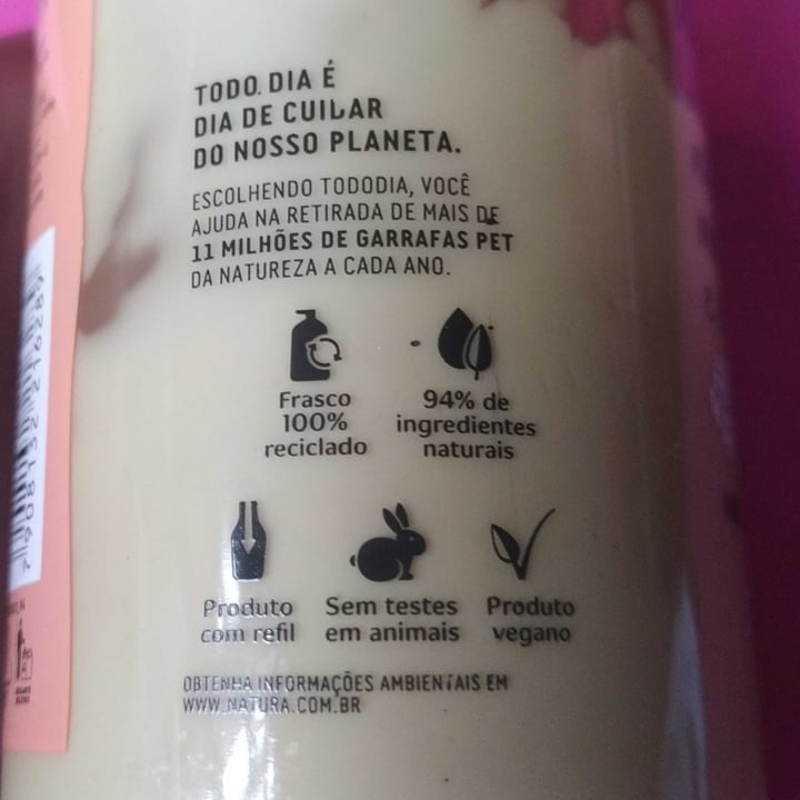 photo of Natura natura tododia creme para o corpo macadâmia shared by @maedetres on  11 May 2022 - review