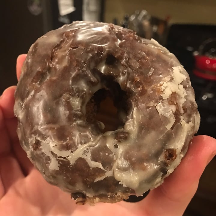 review photo of Brooklyn Whiskers Chocolate Donut shared by @ethicalkate on 09 Nov 2021 - review