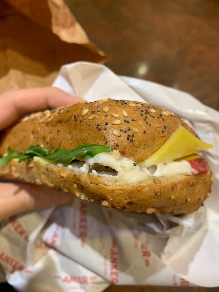review photo of Anker Brot Kerni mit Apfel shared by @nonni on 02 Mar 2020 - review