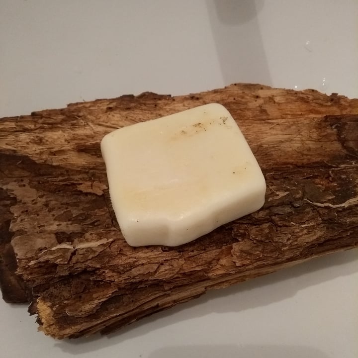 photo of Veter cosmética Natural Jabón sólido de geranio y almendras shared by @lucia23 on  22 Sep 2020 - review