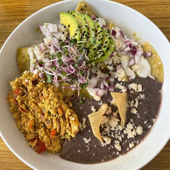 photo of HAMABE Chilaquiles shared by @elenix on  10 Jun 2022 - review