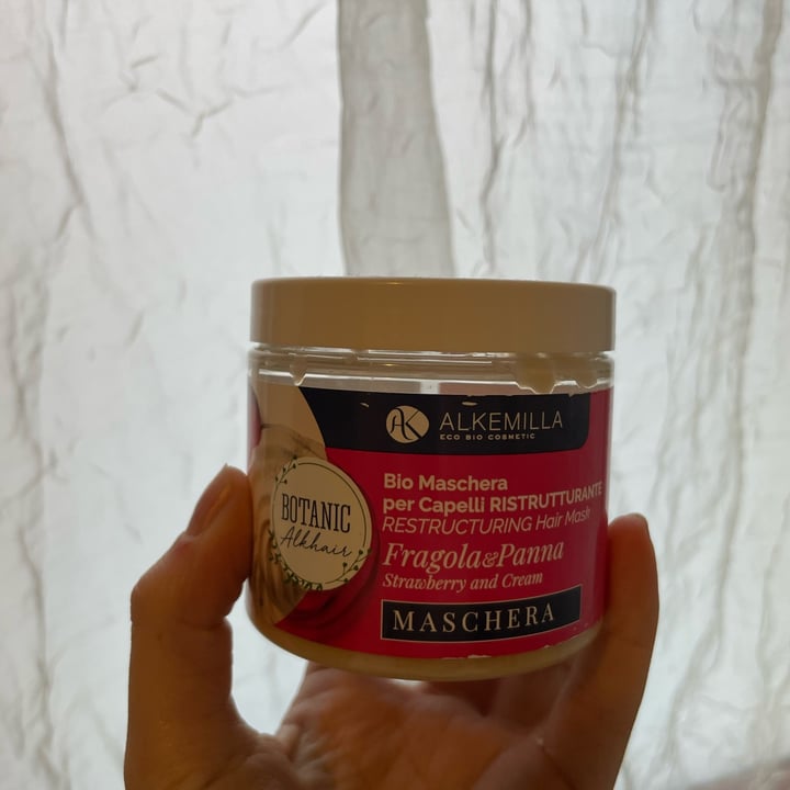 photo of Alkemilla Maschera capelli panna e fragola shared by @msr95 on  10 Mar 2022 - review