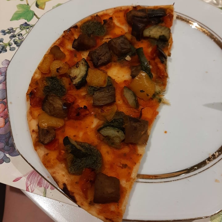 review photo of Cameo Pizza Rossa Alle Verdure Grigliate shared by @miveg on 21 May 2022 - review