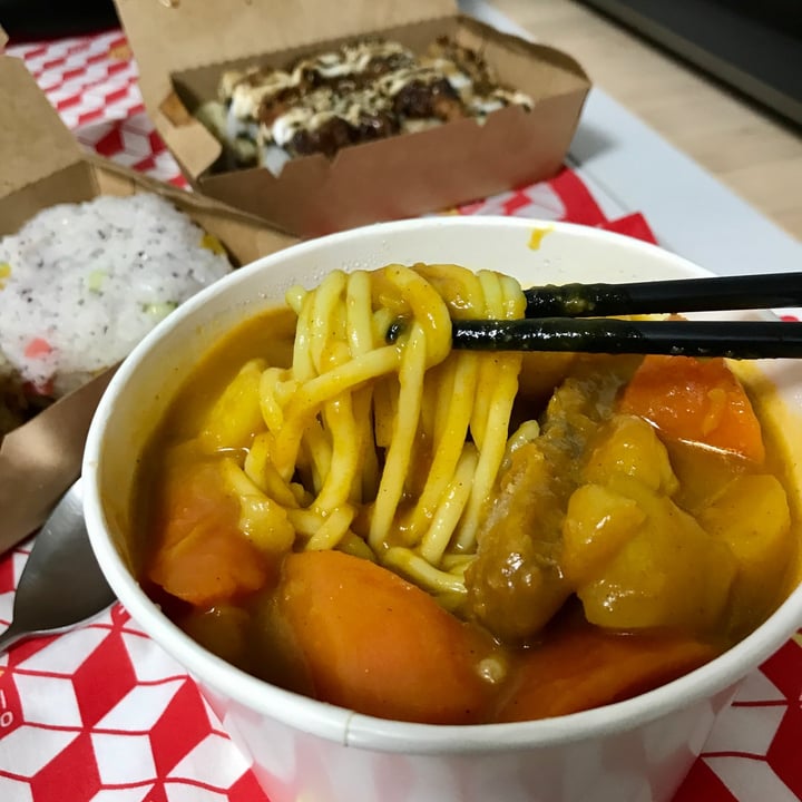 photo of Lucky Cat Curry Katsu Noodles shared by @ziggyradiobear on  30 Oct 2021 - review