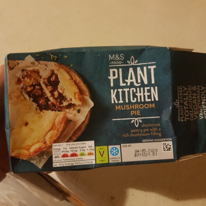 photo of Plant Kitchen (M&S) Plant Kitchen Mushroom Pie shared by @libbymw on  29 Apr 2020 - review