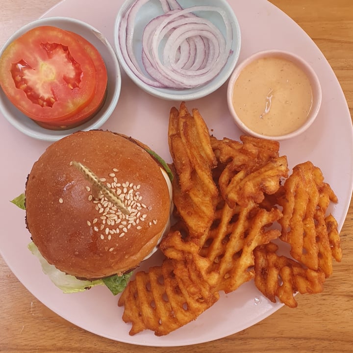 photo of KYND COMMUNITY Beyond Burger - Limited Edition shared by @theplamtree on  23 Aug 2021 - review
