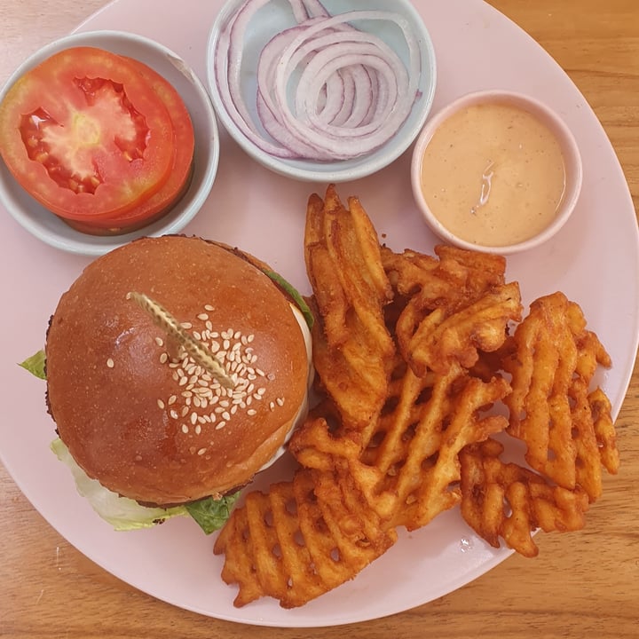 review photo of KYND COMMUNITY Beyond Burger - Limited Edition shared by @theplamtree on 23 Aug 2021 - review
