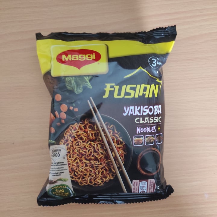 photo of Maggi Fusian Yakisoba chilli Noodles shared by @lunapiena on  08 Apr 2022 - review