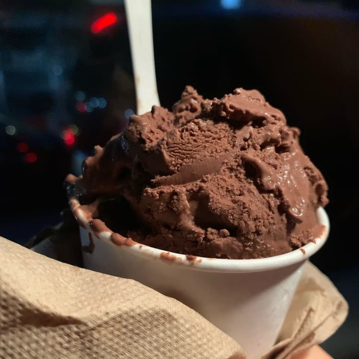 photo of Van Leeuwen Ice Cream Chocolate Ice Cream shared by @yully on  03 Jan 2022 - review