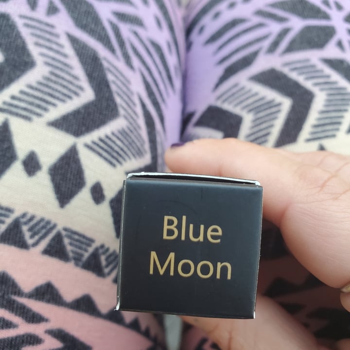 review photo of Medusa's Makeup Lipstick shared by @sarbear420 on 10 Oct 2021 - review