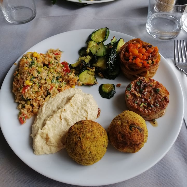 review photo of 100% BIO Buffet al peso shared by @luiisaperfect on 13 Oct 2022 - review