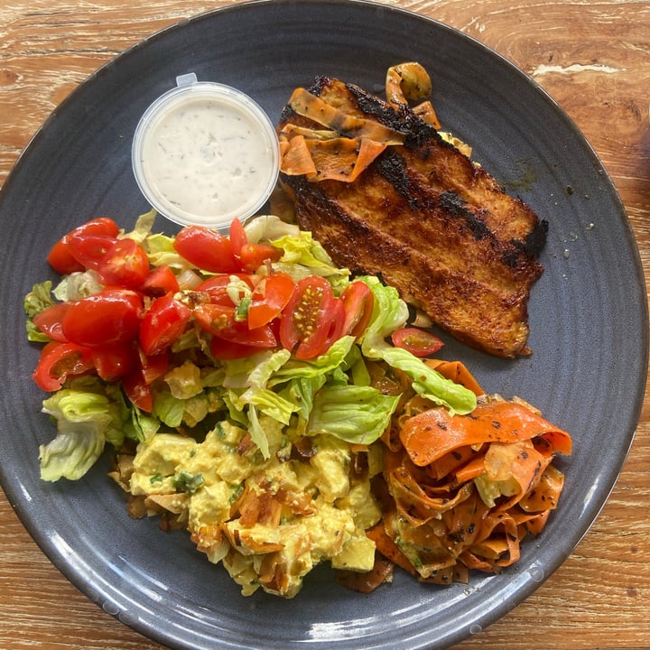 photo of The Sloth Vegan Cobb Salad With Grilled Seitan shared by @marieheidi on  31 Aug 2021 - review