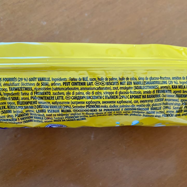 review photo of Mondelēz International Oreo Golden shared by @xxva on 27 Mar 2022 - review