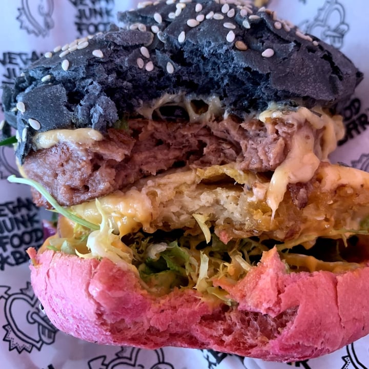 photo of Vegan Junk Food Bar Big daddy burger shared by @jamie371993 on  26 Aug 2020 - review