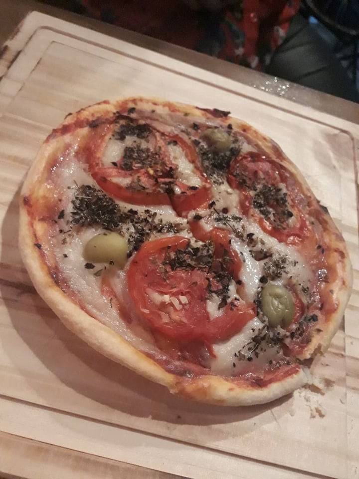 photo of OM - Vegan Coffe Shop & Beer Pizza individual napolitana shared by @xcuasidelictualx on  09 Mar 2020 - review