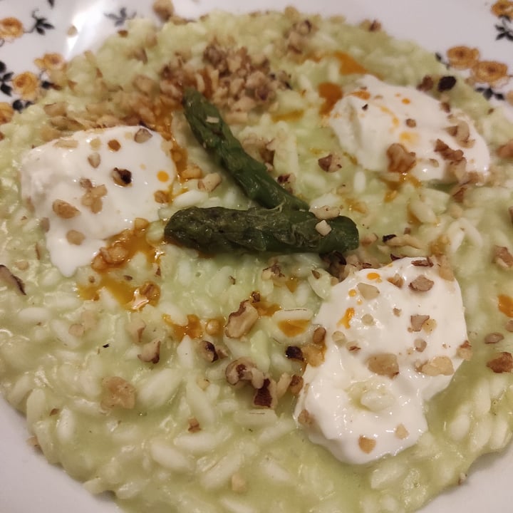 photo of Fefino risotto asparagi robiola e noci shared by @fedges on  22 Jan 2023 - review