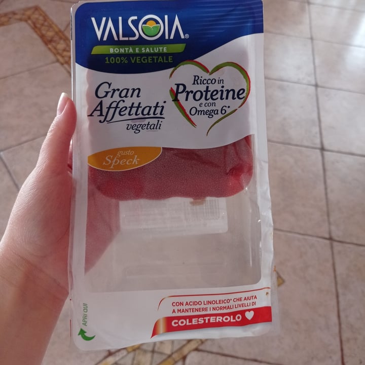 photo of Valsoia Gran Affettati Vegetali Gusto Speck shared by @rebecamarras on  17 Mar 2022 - review