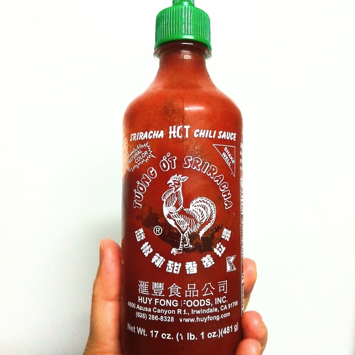 photo of Huy Fong Foods, Inc. Sriracha HOT Chili Sauce shared by @cristinasayuri on  15 Nov 2021 - review
